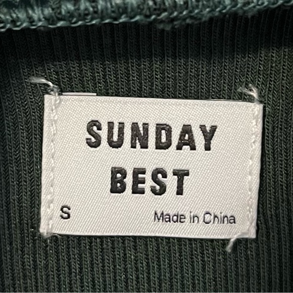 Sunday Best Fisherman Sleeveless Turtleneck - Picture 2 of 4